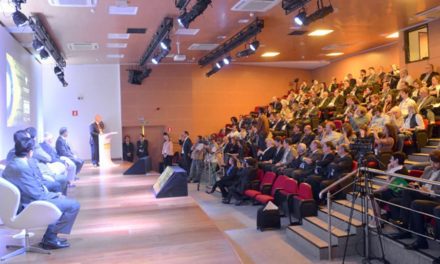 Conferência em São Paulo destaca a produção sustentável de café no Brasil à imprensa internacional