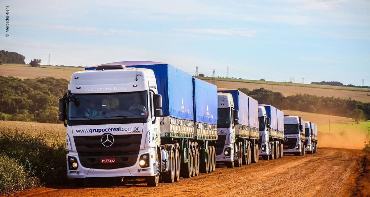 Mercedes-Benz expõe caminhões e veículos comerciais leves na AgroBrasília