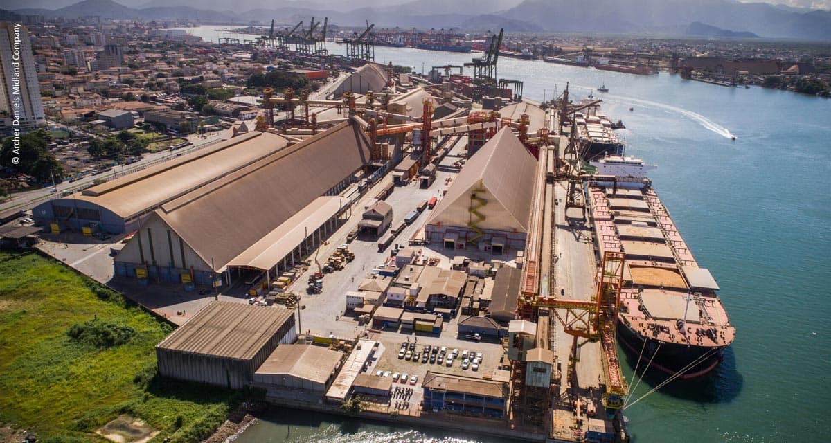 Expansão e modernização no porto de Santos