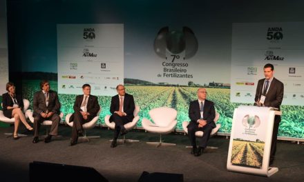 Demanda por fertilizantes no mundo deve chegar a 200 milhões de toneladas em 2021/2022, segundo dados da IFA