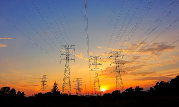 Cummins e NRG lançam plataforma de distribuição de energia mais limpa que oferece também redução nos custos