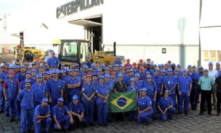 Caterpillar celebra 50.000 tratores produzidos no Brasil