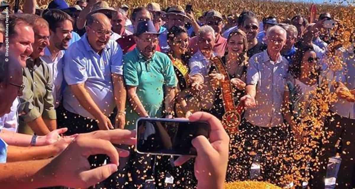 Massey Ferguson participa da Abertura Oficial da Colheita de Milho em Santo Ângelo