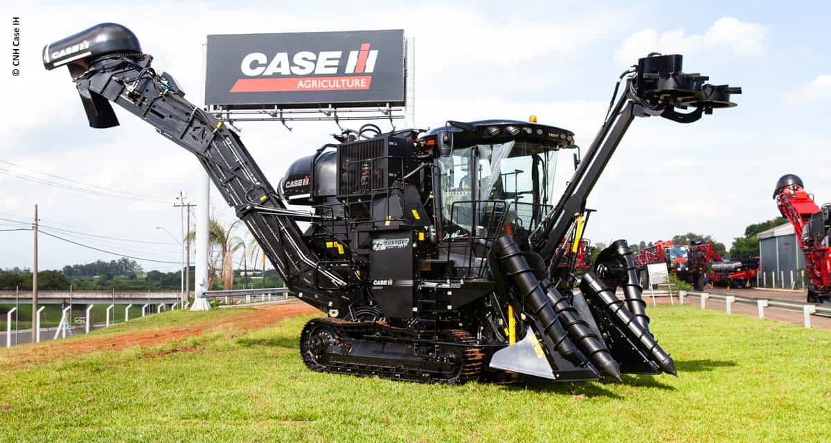 Edição especial de colhedora da Case IH é preta e tem assinatura de John Pearce