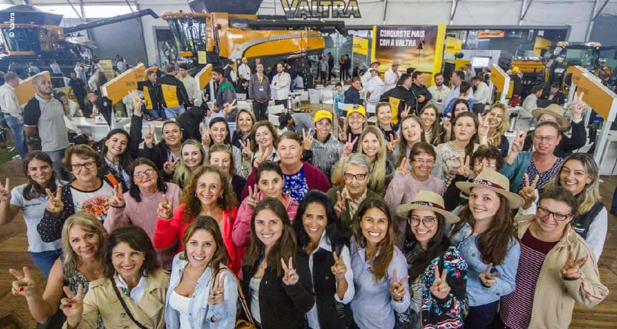 Agricultoras gaúchas participam do debate ‘Empreendedorismo Feminino e Tecnologia’ no estande da Valtra na Expodireto Cotrijal