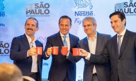 Governo paulista faz parceria com a Nestlé para criação de embalagens sustentáveis e ampliação do agronegócio