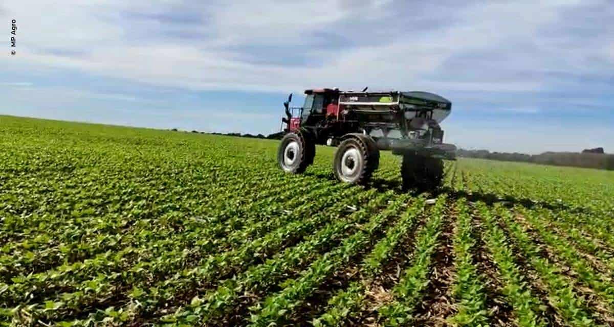 Adubação a lanço tem mais eficiência com equipamento certo