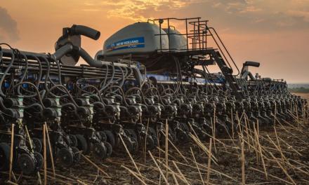 New Holland lança plantadeira e pulverizador com foco em aumento da produtividade