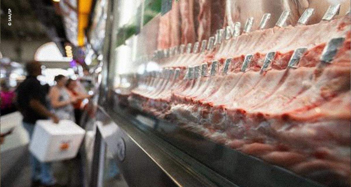 Monitoramento do Abastecimento em SP destaca recorde nas exportações de carnes bovina e aumento na demanda interna por frango