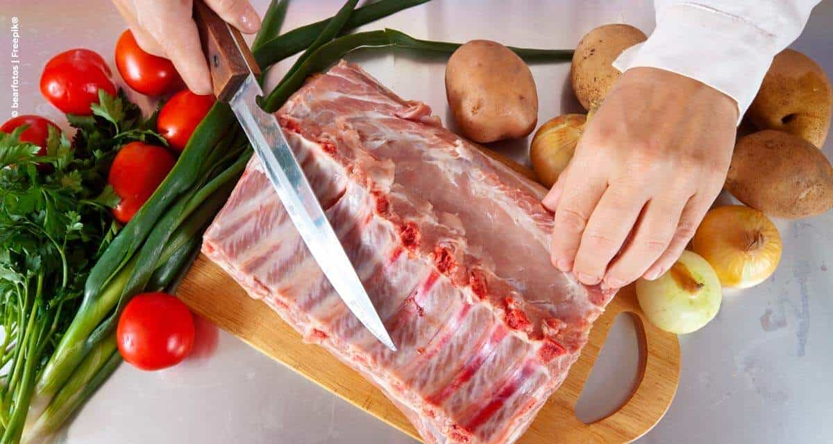 Vendas online de carne suína registram alta de 150% nos e-commerces do Extra e Pão de Açúcar