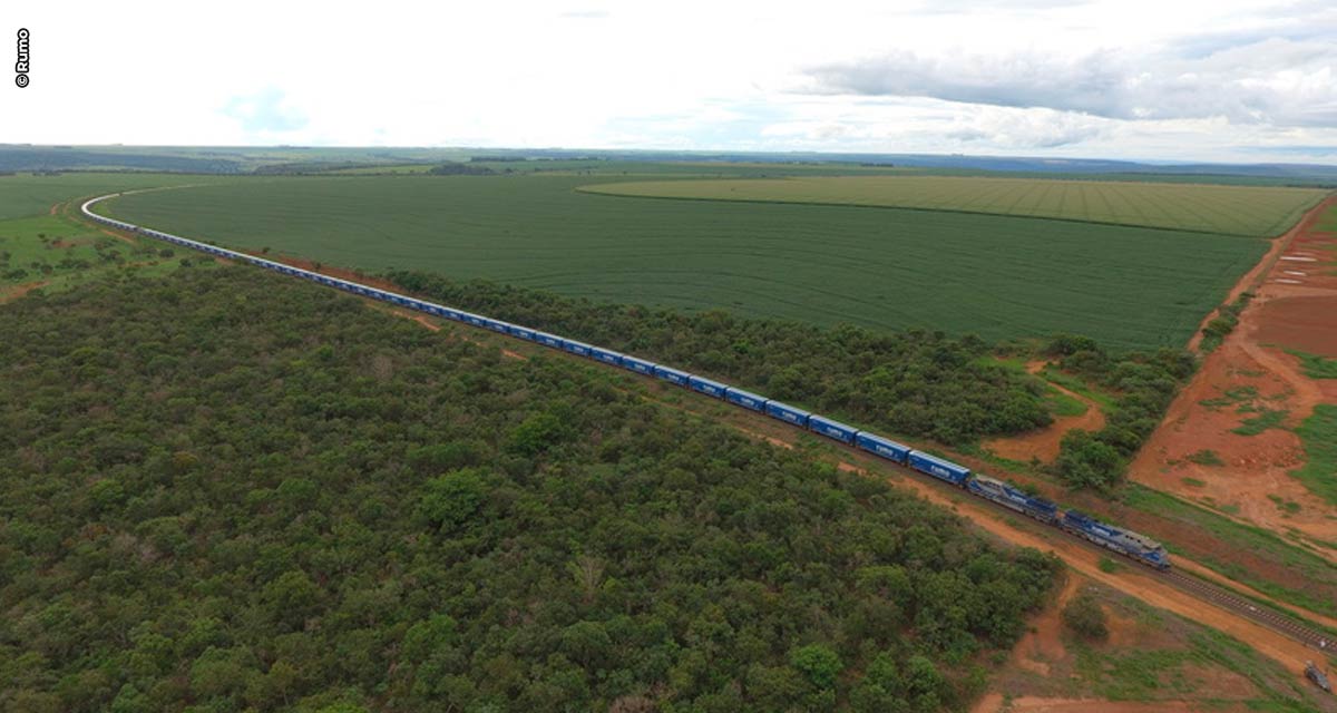 Rumo registra volume histórico com trens de 120 vagões no primeiro ano do projeto