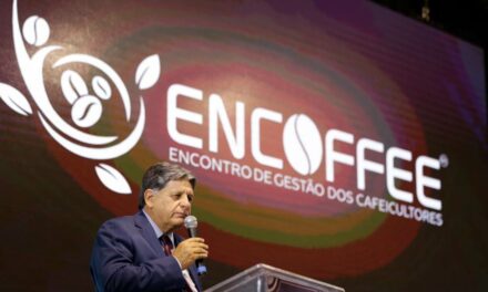 Encontro nacional reúne cafeicultores para apresentar oportunidades e desafios do setor