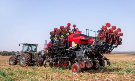 Baldan leva tecnologias para o 17º Encontro de Inverno na Fazenda Experimental Coamo