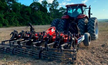 Implemento para distribuição localizada de insumos é destaque na Coopercitrus Expo