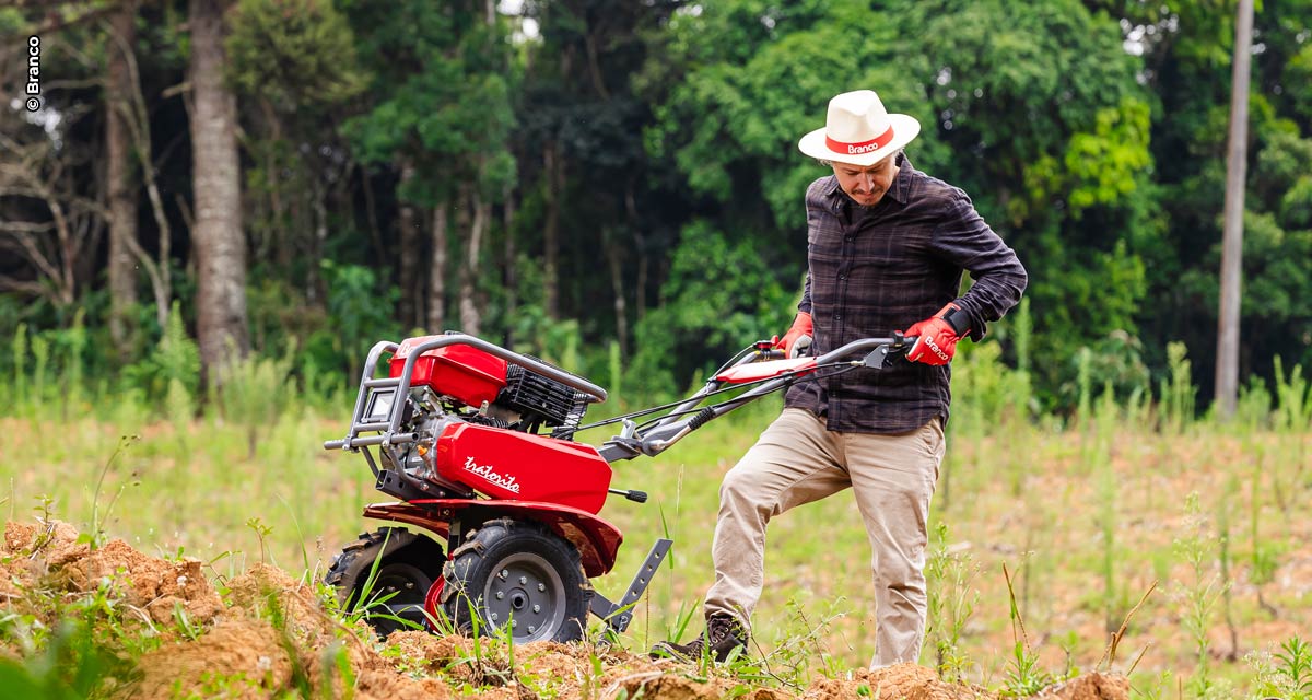 Marca registrada da Branco Motores, motocultivador Tratorito completa 40 anos como referência no agro