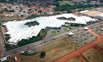 Feira de negócios da Cooxupé espera mais de 30 mil cafeicultores no Sul de Minas