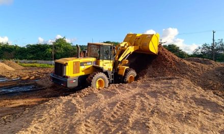 Komatsu lança na Agrishow equipamento para movimentação de bagaço para cana-de-açúcar