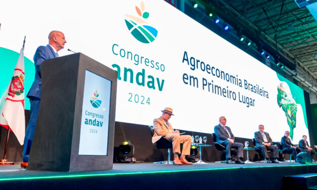 Economia, tecnologia e gestão: Congresso ANDAV 2025 fortalece o debate sobre a distribuição no agro