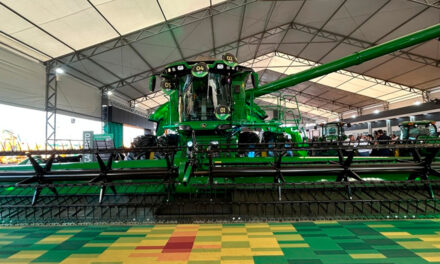 John Deere apresenta suas últimas inovações tecnológicas na Expointer 2025