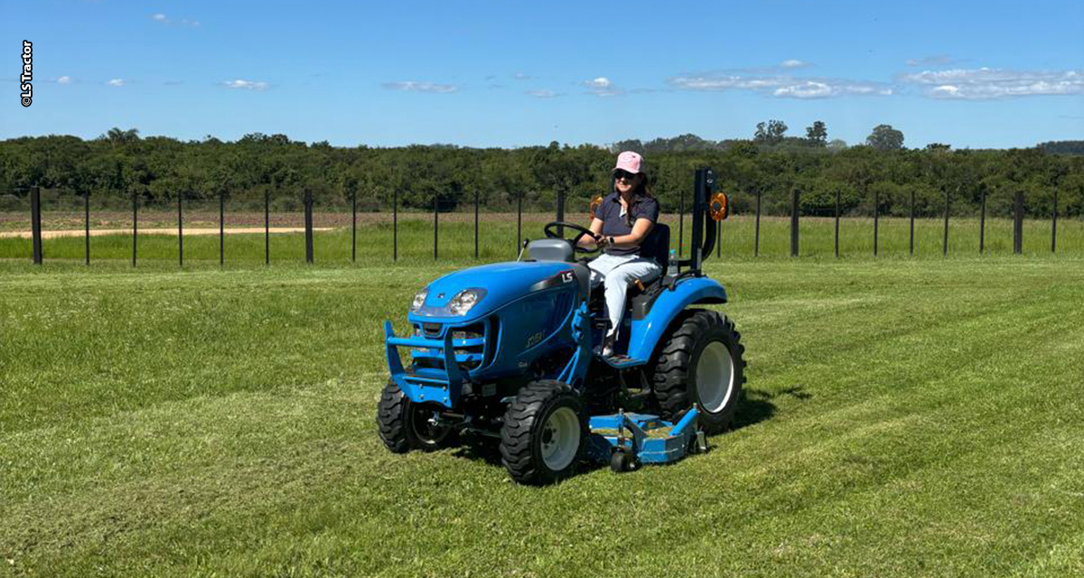 Trator compacto destaca-se por sua eficiência no campo e na cidade