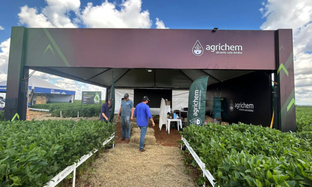 Agrichem reforça presença em feiras com foco em eficiência e apoio à tomada de decisão no campo
